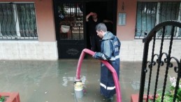 İzmit’i sel bastı