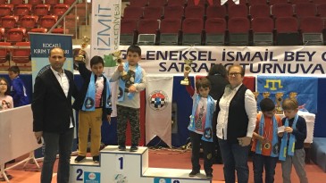 Satranç Turnuvasına Büyük İlgi