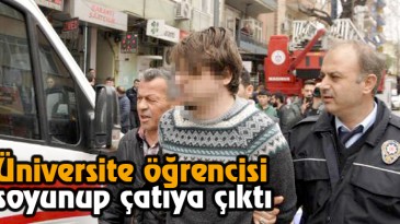 Üniversite Öğrencisi, Soyunup Çatıya Çıktı