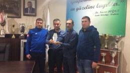 Başkan Şentürk’e Futbolculardan Ziyaret
