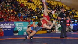 Gebze’de Uluslararası Yıldızlar Güreş Zafer Turnuvası Start Aldı    