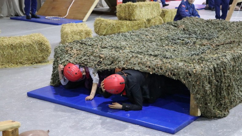 23 Nisan çocukları komando oldu