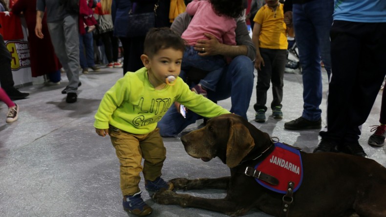 Bir dosttan da öte Jandarma köpeği Vaka