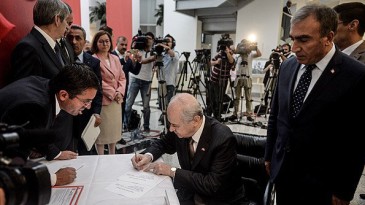 Bahçeli adaylık başvurusunu yaptı!