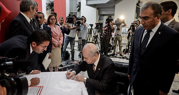 Bahçeli adaylık başvurusunu yaptı!