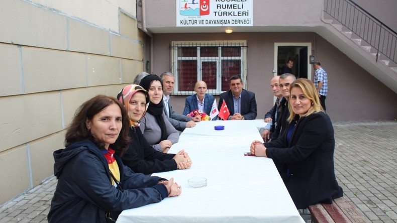 AK Parti İzmit’ten Rumeli Türkleri Derneği’ne ziyaret  