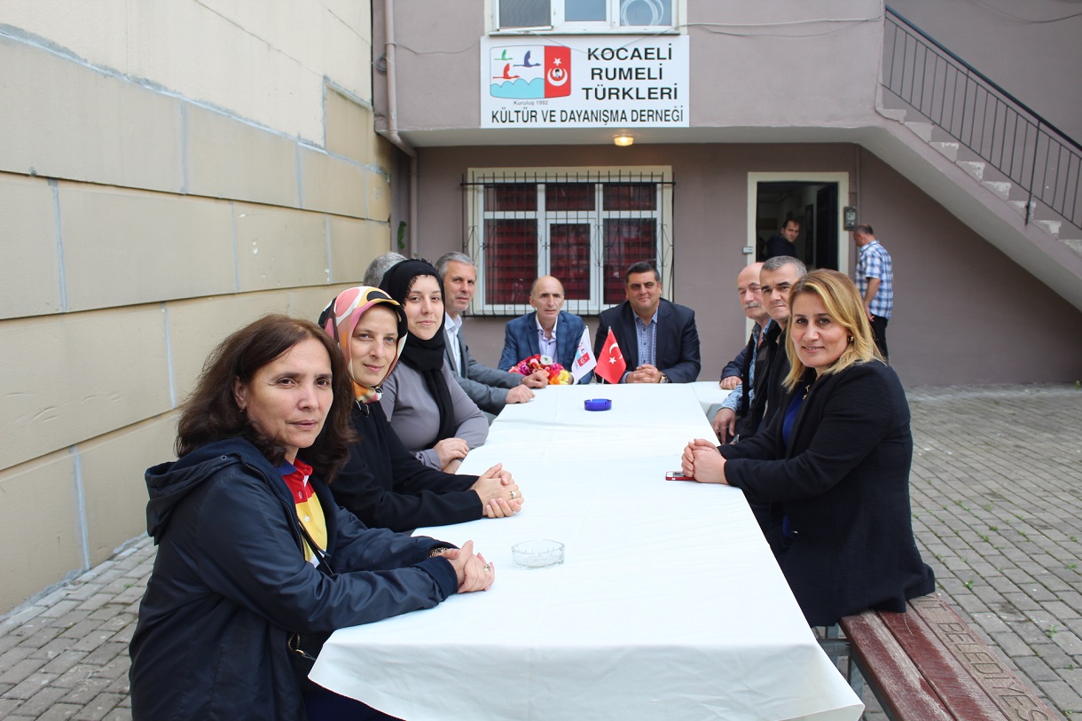 AK Parti İzmit’ten Rumeli  Türkleri Derneği’ne ziyaret   