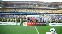 ‘Göztepe gol attı’ diyen Fenerbahçe taraftarı Ülker Stadı’nda tartaklandı!