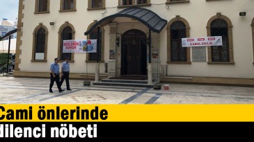 Cami önlerinde dilenci nöbeti