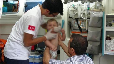 Böyle vicdansızlık görülmedi… Evi kundakladı, bebeğini bırakıp kaçtı