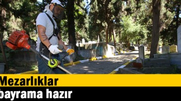 Mezarlıklar bayrama hazır