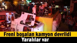 Kamyon devrildi; Yaralılar var