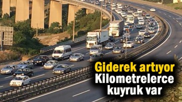 Trafik yoğun, araç kuyruğu var