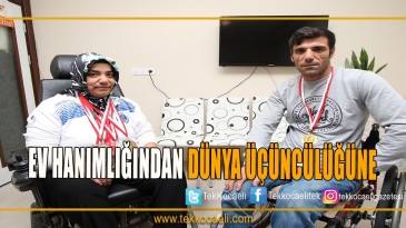 O Bir Ev Hanımı Ve Bilek Güreşi Üçüncüsü