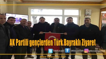 AK Partili Gençlerden Türk Bayraklı Ziyaret