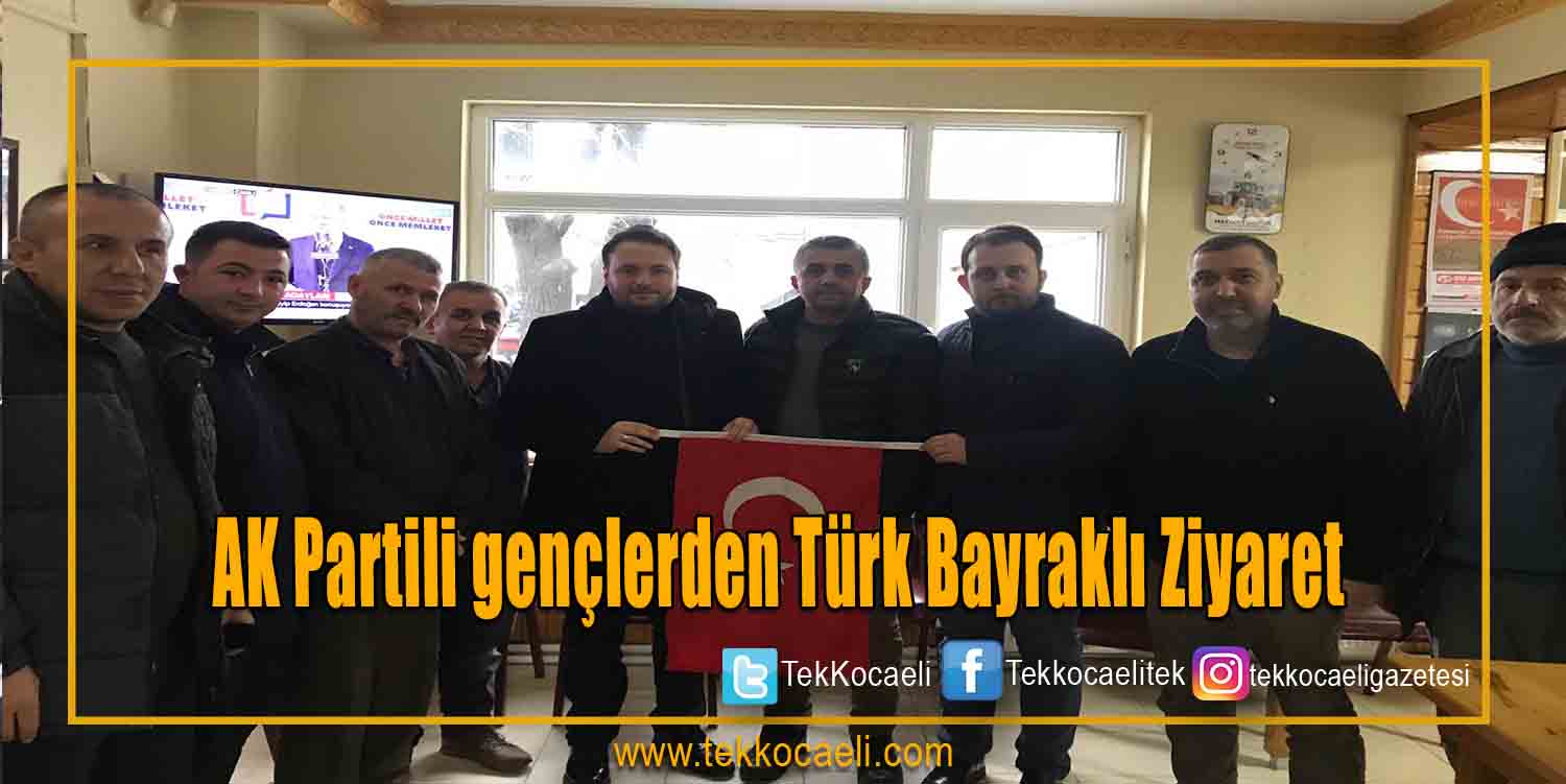 AK Partili Gençlerden Türk Bayraklı Ziyaret