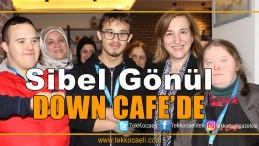 Gönül, Down Cafe’de