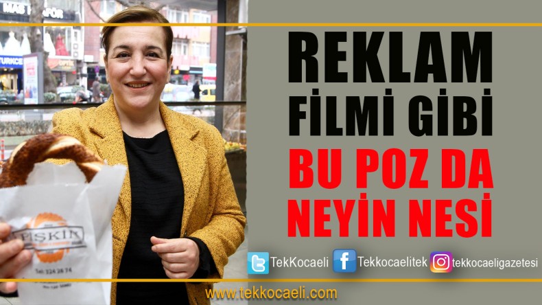 Elinde Simitle Poz Verdi