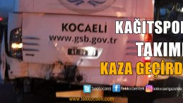 Sporcuları Taşıyan Araç Kaza Yaptı