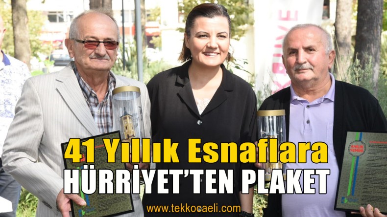 Meslekte 41 Yılını Dolduran Esnafa Plaket