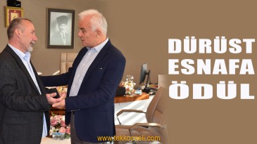 Başkan Hürriyet’ten Dürüst Esnafa Hediye