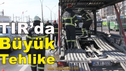 TIR’dan Bir Anda Dumanlar Yükseldi