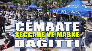 İzmit Belediyesi, Cemaate Seccade ve Maske Dağıttı