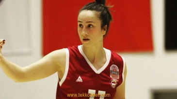 Milli Yıldız Kübra Erat, İzmit Belediyespor’da