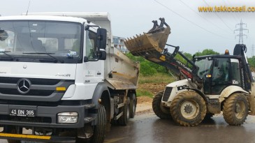 İzmit Belediyesi Tüm Ekipleriyle Sahaya İndi