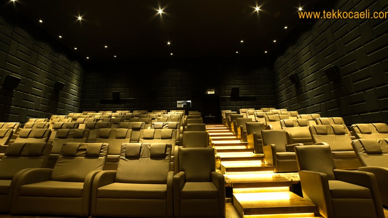 Sinema ve Tiyatro Salonları Açılıyor