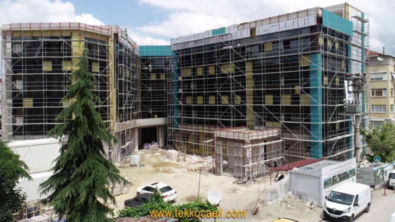 Gölcük’te Dev Sağlık Yatırımları Hızla Devam Ediyor