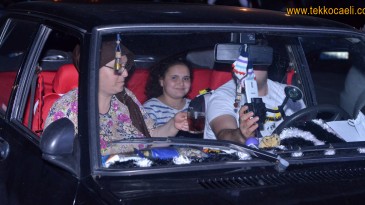 Kartepeliler Arabasıyla Oraya Koştu