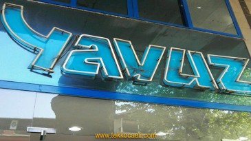 İzmit’in Tarihi Mekanı Yavuz Pastanesi Kapandı