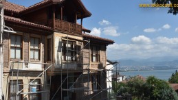 Başkan Hürriyet, Tarihi İzmit Evlerine Sahip Çıkıyor