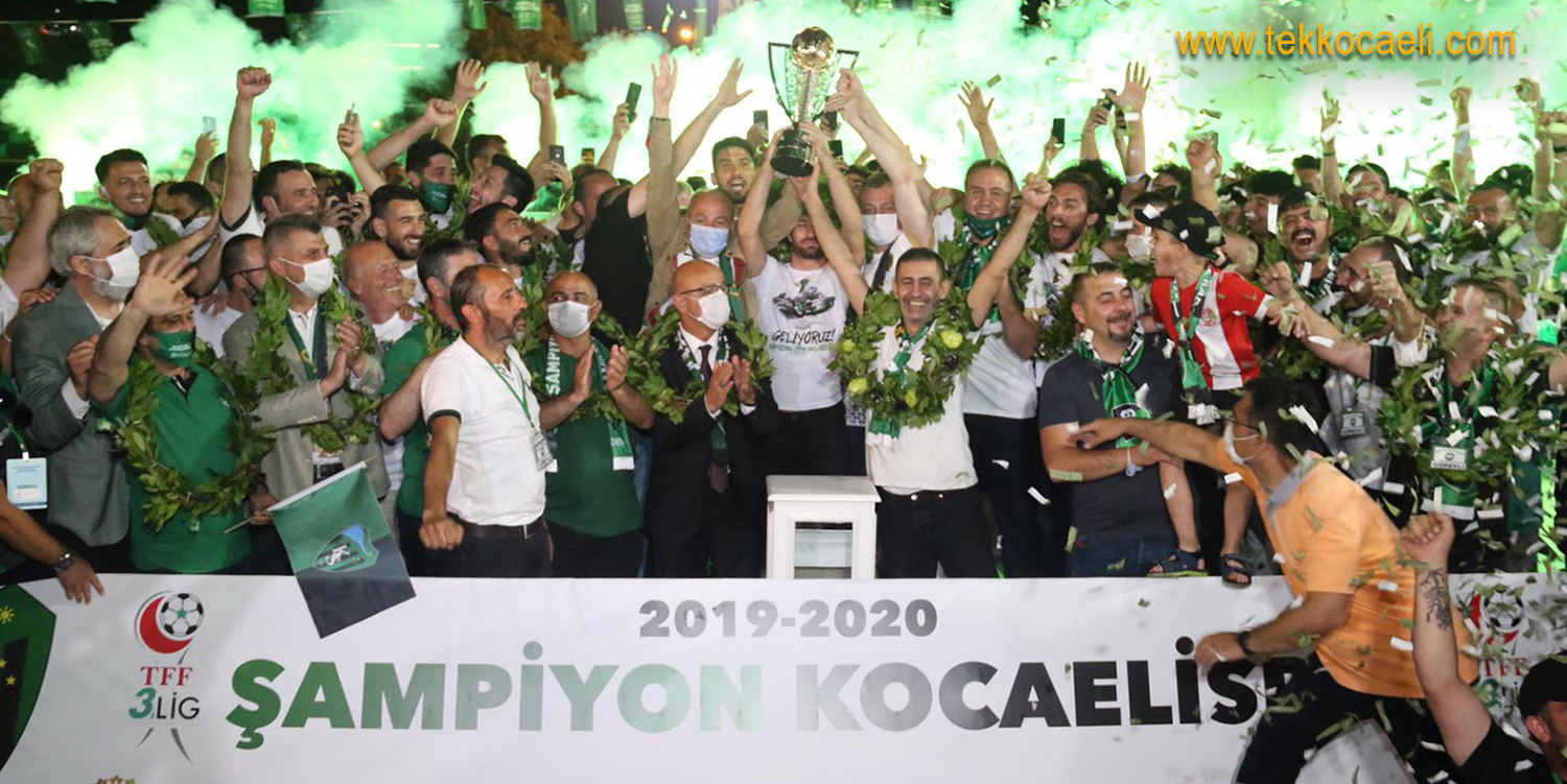 Kocaelispor Şampiyonluk Kupasını Kaldırdı