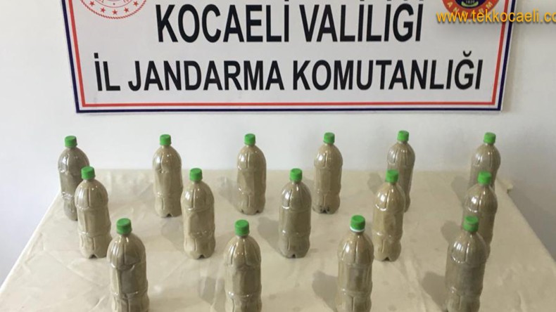 Pet Şişelerden Uyuşturucu Çıktı