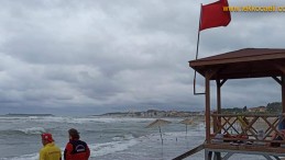 Sahillerdeki Vatandaşlara Uyarı; Denize Girmeyin