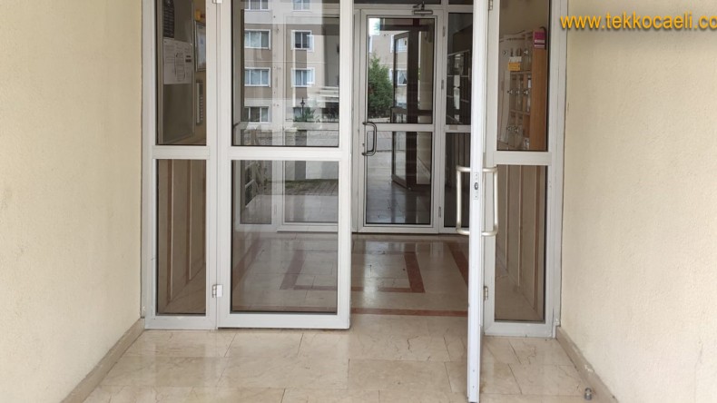 Evin Kapı Kilidini Kırdı, Beyaz Eşya Çaldı