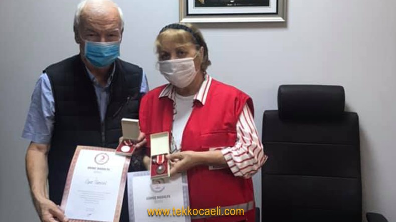 Türk Kızılay’dan Ertan Tunçel’e ‘Altın’ Ödül