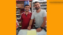 Markette Ak Parti’ye Üye Kampanyası Başlattı