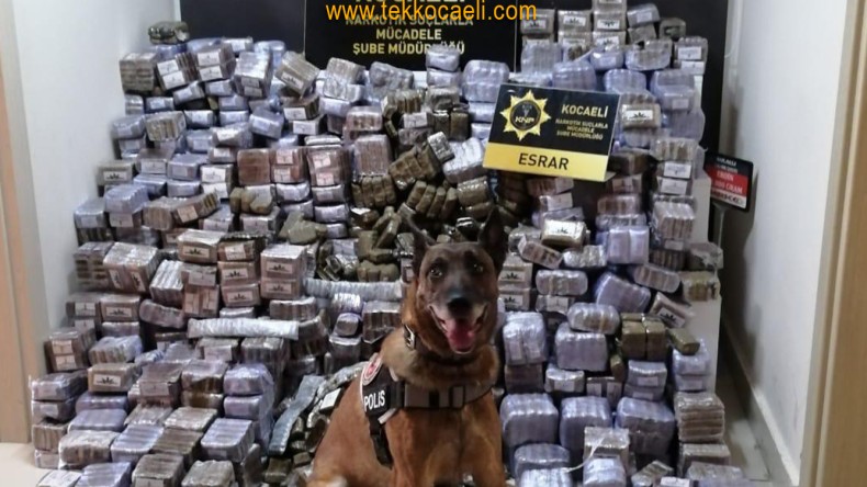 Emniyet’ten Depoya Uyuşturucu Baskını