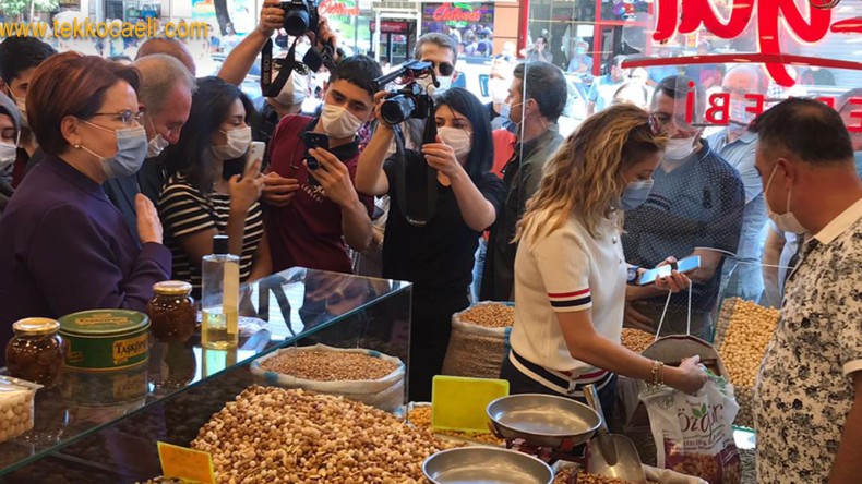 Meral Akşener’den Esnafa Teşekkür