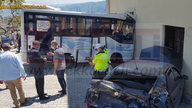 Korkunç Kaza; Çok Sayıda Asker Yaralı Var