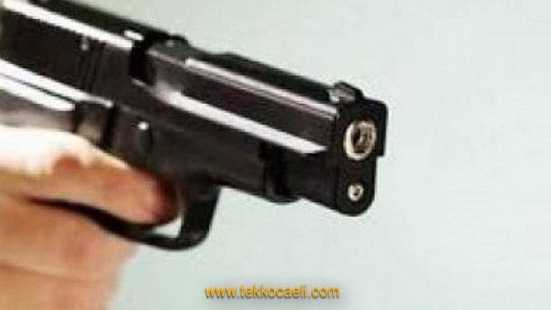 Boşandığı Eşini Sokak Ortasında Öldürdü