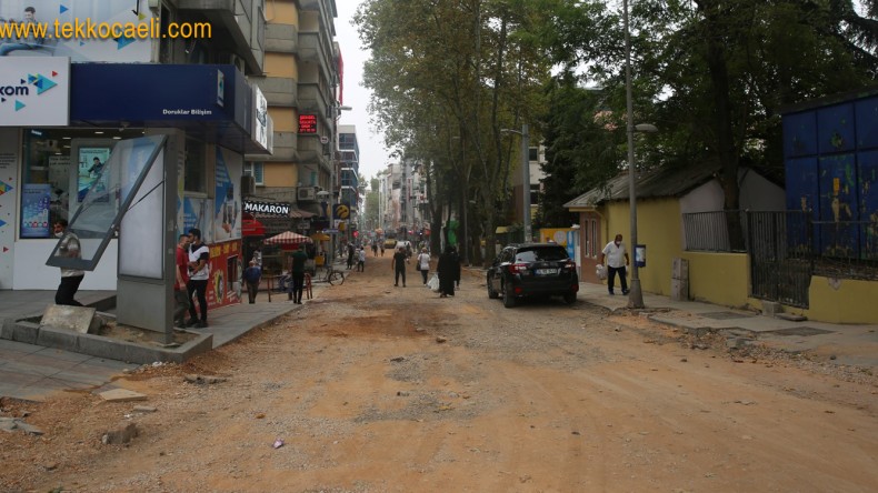 İzmit Alemdar Caddesi 25 Günde Tamamlandı