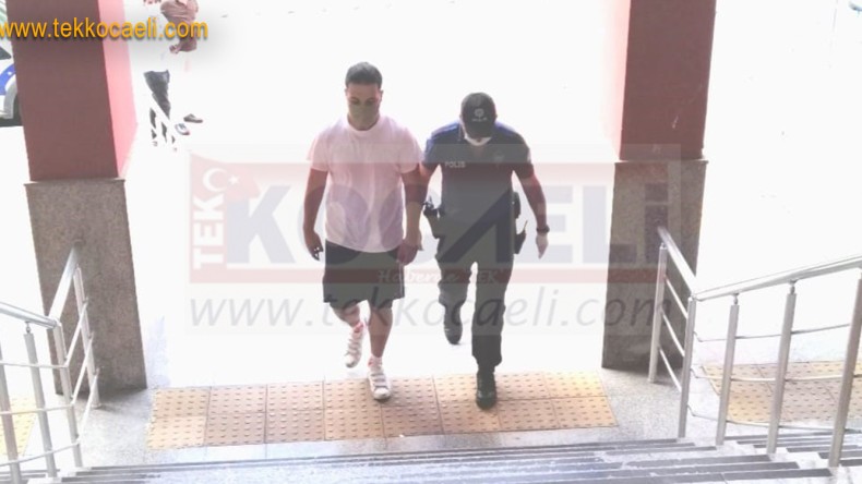 Kocaelispor Görselli Bilboarda Saldırı