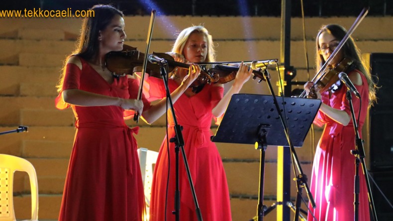 Vera Trio İzmit Belediyesi ile Barış İçin Çalacak
