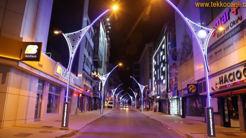 İzmit Alemdar Caddesi Işıl Işıl Oldu
