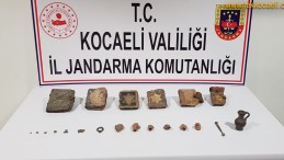 Tarihi Eserleri Satarken, Enselendiler