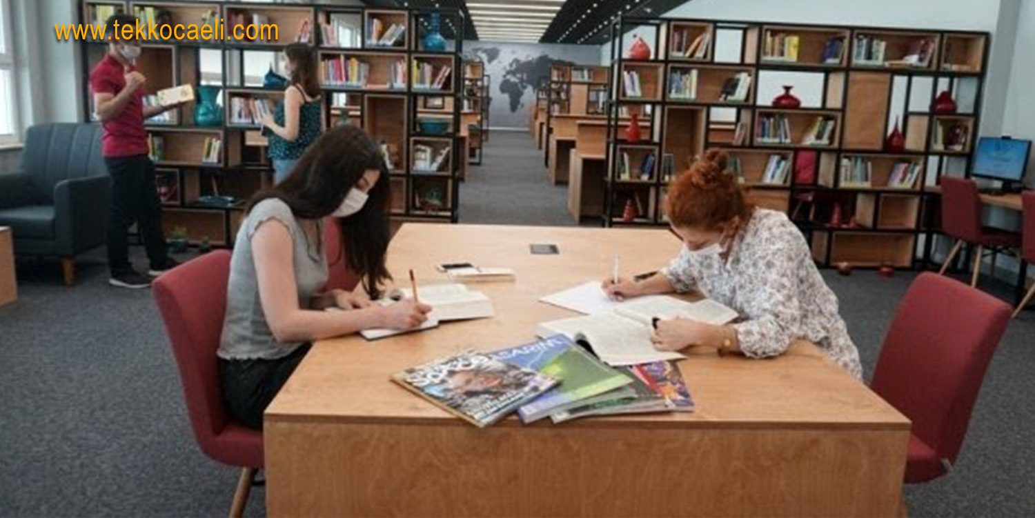 İzmit Belediyesi Kütüphanesi Kapılarını Açıyor